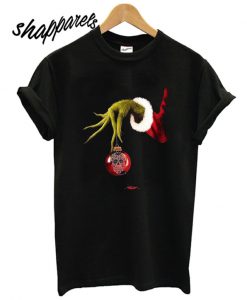 Grinch’s Hand Holds Skull T shirt