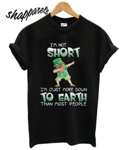 Leprechaun iris dabbing I’m short T shirt